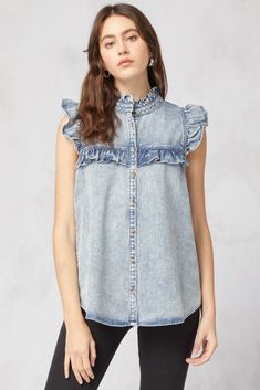 The Summer Top Dark Denim Sleeveless Denim Shirt, Blue Embroidered Top, Denim Chic, Womens Sleeveless Tops, Flannel Tops, Acid Wash Denim, Weekend Style, Button Up Top, Denim Button Down