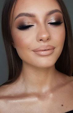 Gorgeous Wedding Makeup Looks For Autumn Brides Gorgeous Wedding Makeup, Bridal Makeup Natural, Wedding Day Makeup, Fall Makeup Looks, Smink Inspiration, Makijaż Smokey Eye