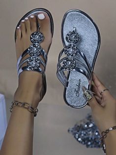 Plateado  Collar     Embellished Silver Flip Flops For Spring Beach Outings, Silver Toe Post Sandals With Rhinestones, Silver Flip Flops For Spring Beach, Silver Toe Post Flip Flops For Spring, Silver Flip Flops For Beach In Spring, Silver Rhinestone Toe Post Sandals, Silver Rhinestone Flip Flops, Silver Flip Flops For Summer Parties, Silver Summer Party Flip Flops