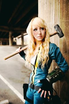 Fallout Girl (Fallout Series) New Vegas Art, Fallout New Vegas Art, Fallout Vault Dweller, Fallout Costume, Batman Christian Bale, Fallout Cosplay, Vault Dweller, New Vegas, Fall Out 4