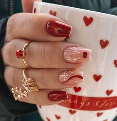 December Manicure, Cristhmas Nails, Nail Designs December, Cute December Nails, December Nails Christmas, Nails Navidad, Christmas Nail Ideas, December Nails, Red Christmas Nails