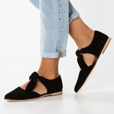 Discover effortless style with our Black Closed Toe Cutout Lace-Up Flats for Women. These chic flats blend comfort and trendiness, featuring a closed toe, cutout design, and lace-up detailing. Perfect for casual outings or adding a touch of flair to your everyday look. Handcrafted US sizing. Fits true to size. Classic black hue for versatile and easy styling. Closed toe design for comfort and a polished appearance. Cutout detailing adds a modern and breathable element. Lace-up closure allows for a customized and secure fit. Elegant Shoes Flat, Dorsay Heels, Prom Dress Shoes, Elegant Flats, Chic Flats, Comfy Flats, Shoe Image, Flats For Women, Lace Up Flats