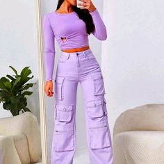 Purple Ripped Jeans, Purple Cargo Pants Outfit, Cargo Jeans Outfit Women, Dressing Aesthetic, Outfit Ideas Cargo Pants, Purple Cargo Pants, High Waisted Jeans Outfit, Punk Style Outfits, Bodycon Outfits