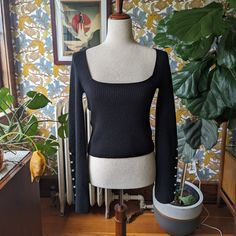 Black Reformation Cashmere Sweater With Square Neck And Pearl Detail. Laid-Flat Measurements: Bust -- 14" Shoulder To Hem -- 19" Sweaters Black, Cashmere Sweater, Cashmere Sweaters, Colorful Sweaters, Black Sweaters, Square Neck, Scoop Neck, Cashmere, Sweaters For Women