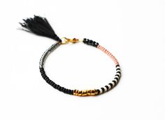 Friend Bracelet, Cute Gifts For Her, Black Gold Jewelry, Rose Black, Bracelet Beaded, Seed Bead Bracelets