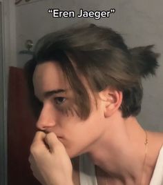 Man Tail Hair, Pirate Hairstyles Men, Eren Jaeger Haircut, Male Ponytail Hairstyles, Ponytail Men, Korean Haircut Men, Boyfriend Hair, Pirate Hair, Short Hair Ponytail