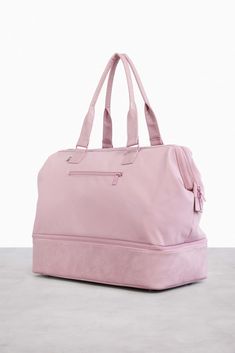 Weekender Bag in Pink | Béis Pink Weekender Bag, Cute Weekender Bag, Pink Travel Bag, Designer Travel Bags, Pink Suitcase, Weekend Duffle Bag, Honeymoon Gift, Cute Luggage, Perfect Travel Bag