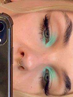 Cool Eye Makeup Looks, Aesthetic Eyeliner, Pinterest Makeup, Colorful Eye Makeup