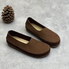 These loafers are designed in a timeless, minimal silhouette, so you'll be sure to wear them often. Made from soft leather, soft bottom that ensure all-day comfort. Wear yours with tailoring and denim alike. Color: Coffee/GreyMaterial: Top Layer CowhideLining: NoInsole: Genuine leatherSole: RubberHeels: 2 cm/0.79"Fit: Medium to Wide, Runs Normal.Origin: Made in China Production Time: About 3-5 days (Any exceptional case will email you, Please pay attention to your email left) Shipping Time: Free Brown Closed Toe Slip-ons With Textured Sole, Brown Slip-ons With Rubber Sole And Flat Bottom, Brown Slip-on Loafers, Comfortable Brown Flats With Rubber Sole, Brown Slip-on Low-top Flats, Brown Leather Slip-on Flat Shoes, Brown Closed Toe Slip-ons With Rubber Sole, Brown Flat Slip-ons With Textured Sole, Brown Slip-ons With Textured Sole And Round Toe