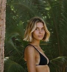 How To Wear A Bob Haircut, Surfer Bob Hair, Slick Down Short Hair, Beachy Short Hair, Honey Blonde Hair Short, Honey Blonde Short Hair, Short Honey Blonde Hair, Scandi Hairline