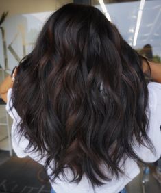 Indian Hair Highlights, Neon Gas, Brown Ombre Hair, Black Hair Dye, Hair Inspiration Long, Chocolate Hair, Bangs With Medium Hair, Long Hair Color