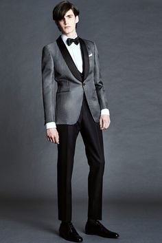 Tom Ford Spring 2016 Menswear Fashion Show Tom Ford Menswear, Evening Trousers, 2016 Menswear, Cocktail Jacket, Tom Ford Men, Tuxedo Jacket, Suit Style, Formal Style, Mens Spring