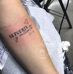 a person with a tattoo on their arm that says seuferre l'avoire