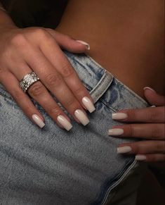 Short Simple White Nails, Ballerina Short Nails, Ballerina French Tip Nails, Short Ballerina Nails, Ongles Beiges, Balarina Nails, Kylie Nails, Nails Designer, Basic Nails