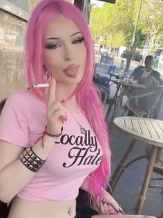 Pink Hair Goth Aesthetic, Pink Hair Alt, Pink Hair Grunge, Pink Punk Outfits, Grunge Gyaru, Dolly Style, Paznokcie Hello Kitty, Pink Grunge, Dyed Hair Inspiration