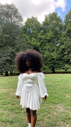 Bless Hutcherson, Cottagecore Aesthetic Outfits, Black Cottagecore, Cottagecore Girl, Cottagecore Aesthetic Fashion, Black Princess, Earthy Outfits, Natural Black Women, Fairy Aesthetic