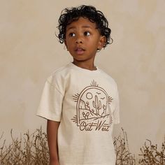 Add a little western flair to your little ones wardrobe with Rylee and Cru's relaxed fit basic short sleeve tee made from the softest cotton jersey. Featuring Rylee and Cru's 'out west' all over print. Out West, Basic Shorts, Baby Size, All Over Print, Short Sleeve Tee, Relaxed Fit