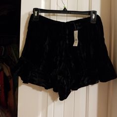 Nwt, Size Small, K&K, Ruffled Velour Shorts With Zipper In Back. Brand New And So Sexy!!! Short Ruffle Bottoms For Night Out, Ruffled Shorts For Night Out, Ruffled Bottoms For Night Out, Ruffled Short Bottoms For Night Out, Ruffled Short Length Bottoms For Night Out, Casual Ruffled Shorts For Night Out, Ruffled Shorts, Velour Shorts, K K