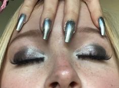 #silver #eyemakeup #mcbling Ethereal Makeup, Make Up Inspo, Makati, 가을 패션, Girls Makeup