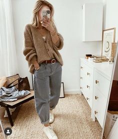 Mode Inspo, Cardigan Tops, Mom Style, Autumn Winter Fashion, Work Outfit, Chic Style, Style Casual