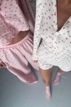 Pyjama Aesthetic, Pj Aesthetic, Pyjama Outfit, Sleepwear Aesthetic, Feminine Loungewear, Luxury Nightwear, Girls Pjs, Pink Pajamas