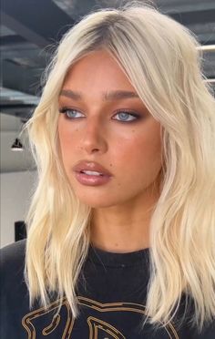 *not my photo**picture is from Pinterest* Blond Smokey Eye, Cool Blue Eye Makeup, Makeup For Round Blue Eyes, Blond Blue Eyes Makeup, Makeup Ideas Blonde Hair Blue Eyes, Dark Makeup For Blondes, Blonde Hair Blue Eye Makeup, Makeup Looks For Blonde Hair, Smokey Eye Blue Eyes