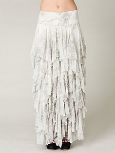 Free People. Layers Skirt, Long Lace Skirt, Summer Layers, Skirt Inspiration, Free People Summer, Fluffy Skirt, Free People Clothing Boutique, Grey Tie Dye, Maxi Styles