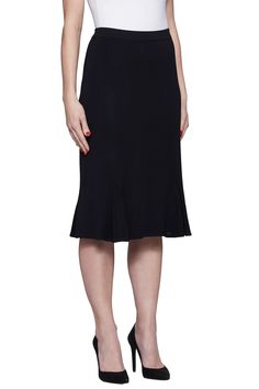 Flattering Stretch Knee-length Skirt, Chic Stretch Mid-rise Mini Skirt, Women's Work Outfits, Stretch Midi-length Gathered Skirt, Luxury Knee-length Stretch Skirt, Black Gathered Knee-length Skirt, Women's Wardrobe Essentials, Office Girl, Womens Wardrobe