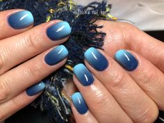 Nails Inspiration Ombre Short, Short Nail Ombre Designs, Blue And Grey Ombre Nails, Navy Ombré Nails, Ocean Ombre Nails, Navy Ombre Nails Dark Blue, Dark Blue Ombré Nails, Blue Ombre Dip Nails, Umbra Nails Ombre