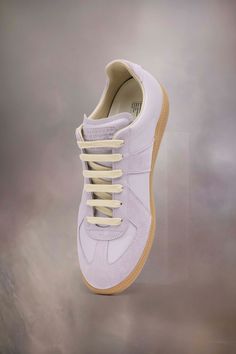 None Margiela Replica, Vintage Sneakers, Designer Sneakers, Nappa Leather, White Vintage, Calf Skin, Sport Shoes