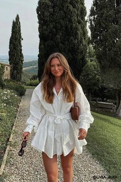 Shop Tori Piping Detail Shirt Dress at storets. Discover more Dresses bloggers approved as seen on Instagram Chique Outfit, Shirt Dress Outfit, Europe Outfits, Chique Outfits, Mom Outfits, Instagram Foto, Looks Vintage, Spring Summer Outfits, Outfits Casuales