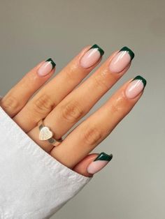 Unghie Sfumate, Dark Green Nails, Cute Nails For Fall, French Tip Acrylic Nails, Her Nails, Tip Nails, Short Acrylic Nails Designs, Fall Nail