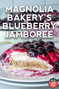 Copycat Magnolia Bakery’s Blueberry Jamboree | 12 Tomatoes Blueberry Jamboree, Blueberry Topping, Magnolia Bakery, Magnolias Bakery, Layered Desserts, 12 Tomatoes, Pie Dessert