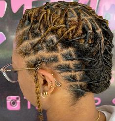 Barrell Twist Loc Styles Women, Two Barrel Twist Locs Women, Barrel Twist Loc Styles, Barrel Roll Locs, Barrel Twist Locs Women, Barrel Loc Styles Women, Dreadlocks Hair Care, Barrel Twist