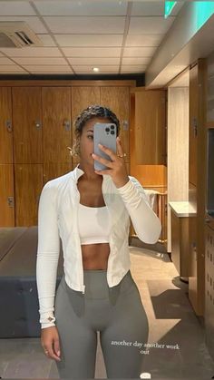 Gym Wear Black Women, Simple Workout Outfits, Gym Fits Black Women, Gym Outfit Black Women, Basic Gym Outfits, Gym Outfits Black Women, Workout Outfits Black Women, Gym Clothes Women Outfits, Workout Outfits For Women