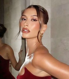 Red Dress Makeup, Photography Aesthetic, Holiday Makeup, Bridal Hair And Makeup, Makati, Hailey Bieber, Gorgeous Makeup, Makeup Eyeliner