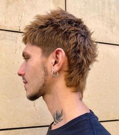 A Wolf Cut, Shag Haircut Ideas, Spikey Hair, Mohawk Hairstyles Men, Mens Haircuts Short Hair, Short Spiky Hairstyles, Short Shag Haircuts, Textured Haircut, Shaggy Short Hair