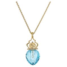 MOISEIKIN® invites you to a unique opportunity to keep your favourite scents at the very heart. Inspired by an ancient tradition, this precious pendant necklace has an elegant perfume bottle. The sky blue topaz is specially carved in multi-facet and perfectly polished so that the bottle is reflected under the light as if a mirror ball. It is adorned with an 18-carat gold cap, resembling the Saint Basil cathedral turret. The body is elegantly decorated with a diamond belt. The perfume applicator Saint Basil Cathedral, Elegant Perfume, Diamond Belt, Necklace Inspiration, Gold Cap, Bottle Pendant, Gold Caps, Mirror Ball, Sky Blue Topaz