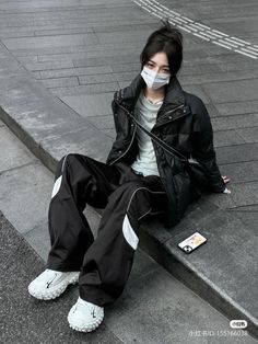 Tomboy Winter Outfits, Aesthetic Clothes Cute, Cute Winter Fashion, Acubi Fashion, Chinese Fashion Street, Outfit Simple, Japan Outfit, Everyday Pants, Fits Aesthetic