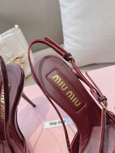 Size: 35-47 It comes with Dust box, Care manual, Tag, and Paper bag.Size Guide: Luxury Leather Heels For Shopping, Size Guide, Paper Bag, Clutch Bag, Things To Come, Shoulder Bag, Women Shoes, Tote Bag