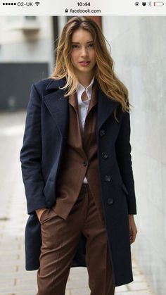 Dress Like Hermione Granger, Lawyer Outfits, 20 Outfits, Woman In Suit, Masculine Fashion, Tailored Clothes, Woman Suit Fashion, Power Dressing, Androgynous Fashion