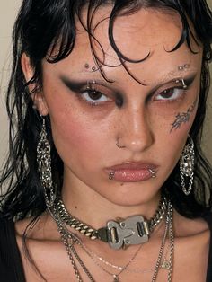 Peter Pan Kostüm, Cyberpunk Makeup, Going Out Makeup, Rave Makeup, Dope Makeup, Edgy Makeup