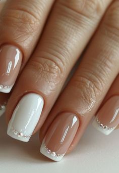 French Designed Nails, White Or French Nails, White Nails Fancy, Cute Work Nails, Nails French With Design, Nails With Tips Ideas, French Tip Nails For Wedding, French Tip Inspired Nails, Designs For White Nails