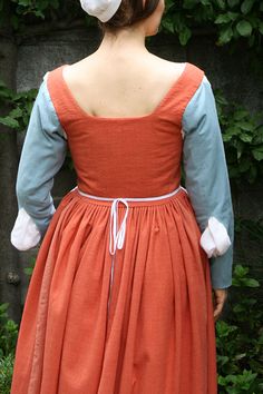 1490 Florentine Servant – Historical Alterations Italian Renessaince Dress, 1400 Dress, Medieval Dress Historically Accurate, 1500s Italian Fashion, Italian Rennaisance Clothing, 15th Century Dress, 1400s Fashion, 1490s Italian Fashion, Italian Dresses