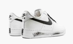 The G-Dragon x Nike Air Force 1 Low “White” is the follow-up colorway to the South Korean pop artist’s collaboration with Nike on the iconic low-top silhouette.  Released by Nike in Fall 2020, the white “Para Noise” colorway is the second Air Force 1 created under G-Dragon’s Peaceminusone fashion label featuring a tear-away design.  A cut of white-painted tumbled leather comprises the upper of the shoe, including the perforated toe, mid-panel, and heel.  A contrasting black tumbled leather Swoos Low Jordan 1, G-dragon, Custom Air Force 1, Exclusive Sneakers, Baskets Nike, Nike Dunk High, Nike Shox, Air Jordan 3, Nike Air Force 1 Low