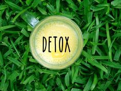 Als je wilt beginnen met een nieuw en gezond eetpatroon, helpt een detox je lichaam in de juiste modus te krijgen voor je nieuwe levensstijl. Deze detox recepten zijn bedoeld voor een 3 daagse kuur. Detox Life, New Detox, Kidney Detox Cleanse, 30 Day Detox, Hair Detox, Kidney Detox, Heavy Metal Detox, Detox Challenge, Kidney Cleanse