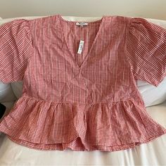 Nwt Never Been Worn Been Folded In Closet For A Year Madewell Shirts, Madewell Top, Shirt Color, A Year, Madewell, Red White, Red And White, Colorful Shirts, Red