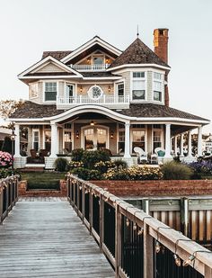 the instagram page on instagram com shows an image of a house with a porch and