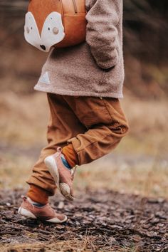 A really cute pants for your little one! Made from soft cotton corduroy. The cuffs are extra long, so this pants grows with your little one for a while. At the back it has a nice pocket with a wooden button. Please tell me your preferred size and I will be happy to sew for you! Sizes: Age - EU size in cm - US Size Preemie - 44-50 cm - Preemie Newborn: - 50-56 cm - Newborn 0-3 months: - 56-62 cm - 0-3 months 3-6 months: - 62-68 cm - 3-6 months 6-9 months: - 68-74 cm - 6-9 months 9-12 months: - 74 Corduroy Trousers, Cute Pants, Baby Pants, Gender Neutral Baby Clothes, Gender Neutral Baby, 3 Months, Extra Long, 6 Months, Little One