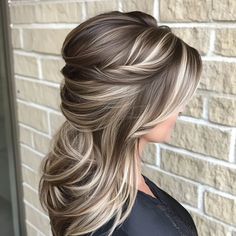 15 Hair Color Ideas for Brunettes: Must Try Trending Highlights Hair Colors 2024, Fall Blonde Hair Colors 2024, Winter 2024 Hair Color Trends, Winter Hair Colours, Blonde Hair Color Ideas Fall 2024, Blonde Fall Hair Color 2024, Winter Brunette Hair Color, Fall Color Hair